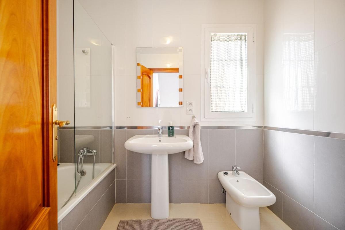 Villa Antonia Mar - Private & Heated Pool - Punta Lara Нерха Екстериор снимка